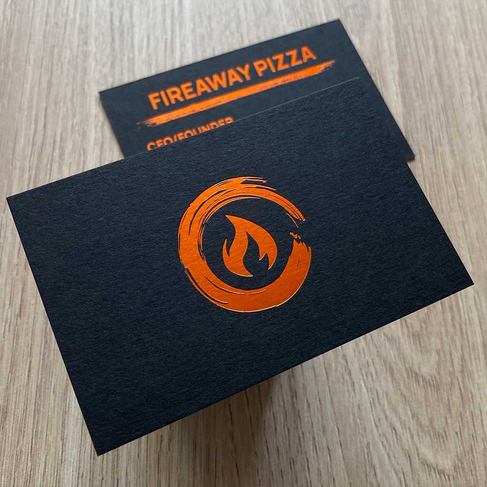 Card visit nhà hàng Fireaway Pizza ép kim