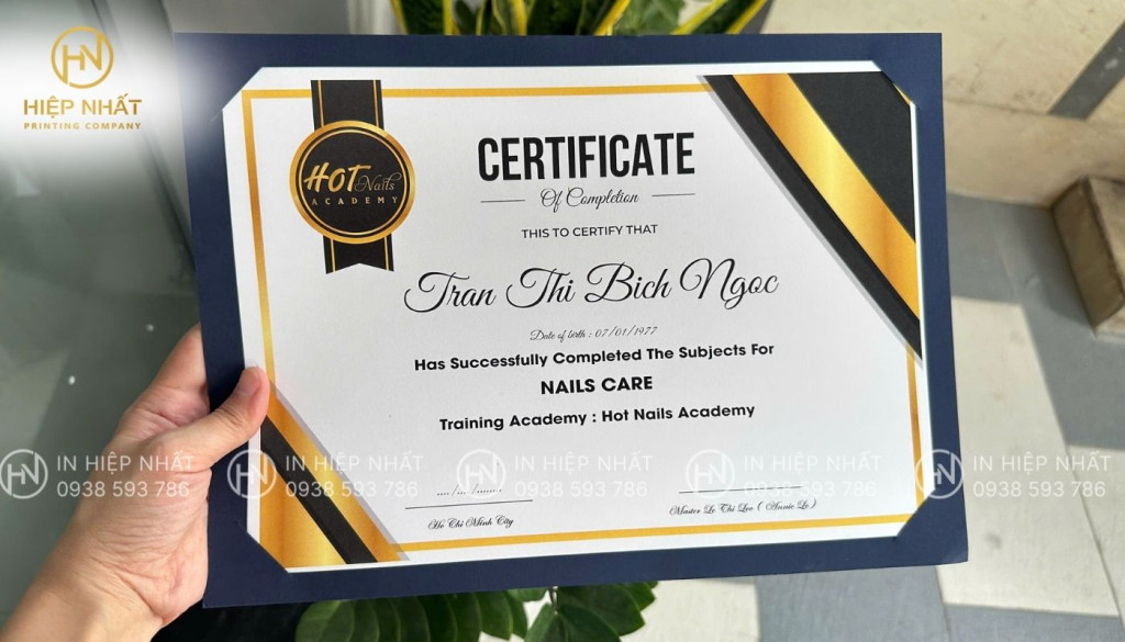 In giấy chứng nhận TPHCM khoá học nails