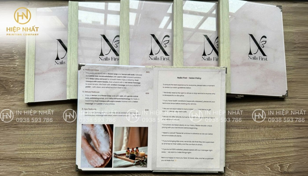 Mẫu in menu mica cho tiệm nail phong cách tối giản Mẫu in menu mica cho tiệm nail phong cách tối giản