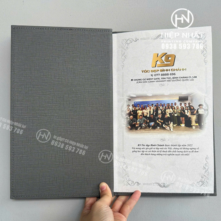 Bên trong menu gáy ốc salon tóc