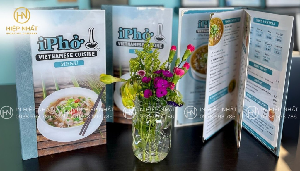 In menu mở phẳng mica cho tiệm phở In menu mở phẳng mica cho tiệm phở