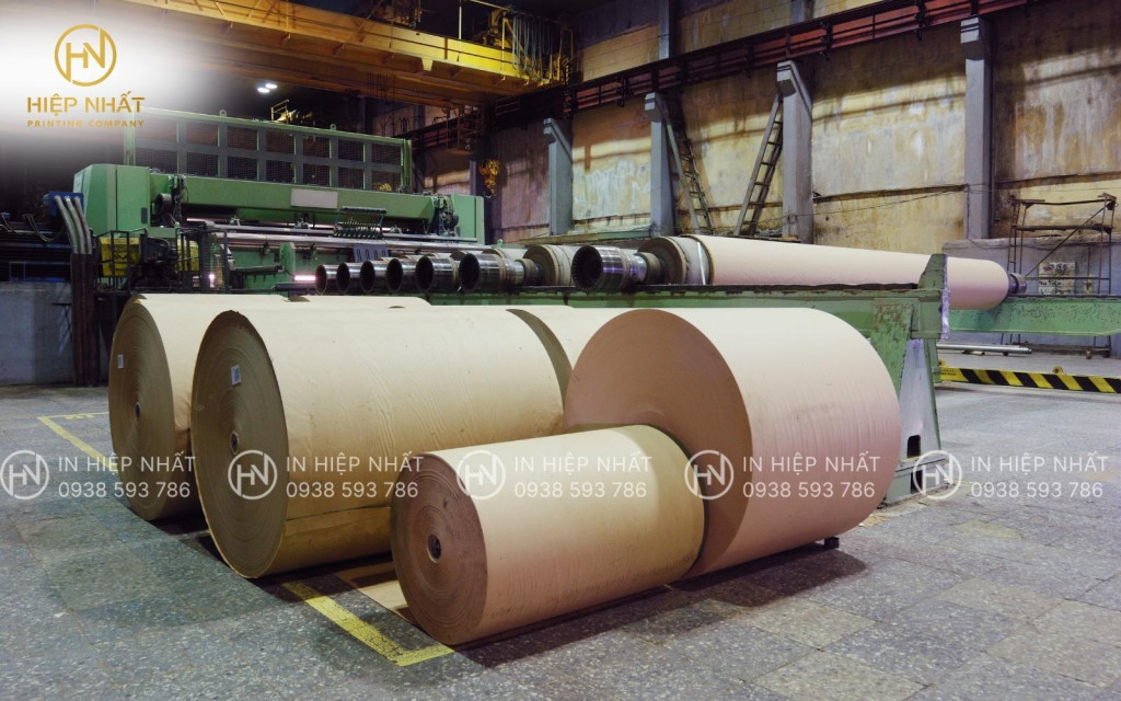 Giấy Kraft cuộn có độ bền cơ học cao