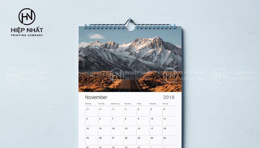 Mẫu in lịch treo tường 13 tờ có ô ghi chú