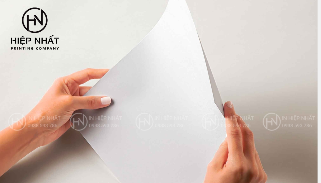 Giấy Glossy dễ in, có màu rực rỡ và hình ảnh sắc nét