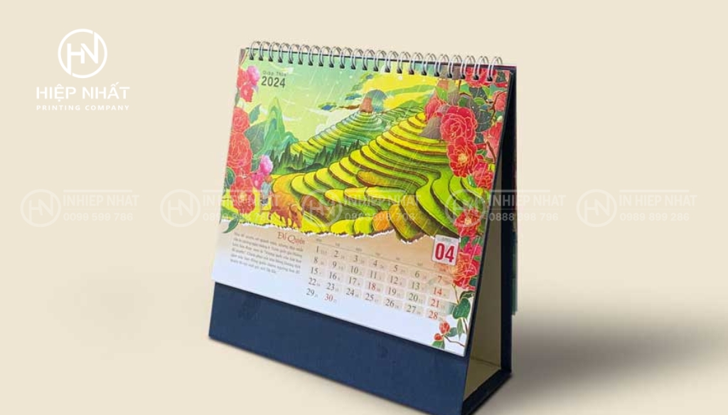 Mẫu thiết kế lịch để bàn chữ A