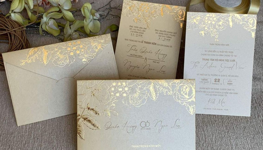 Mẫu in ấn ép nhũ thiệp cưới sang trọng, ấn tượng