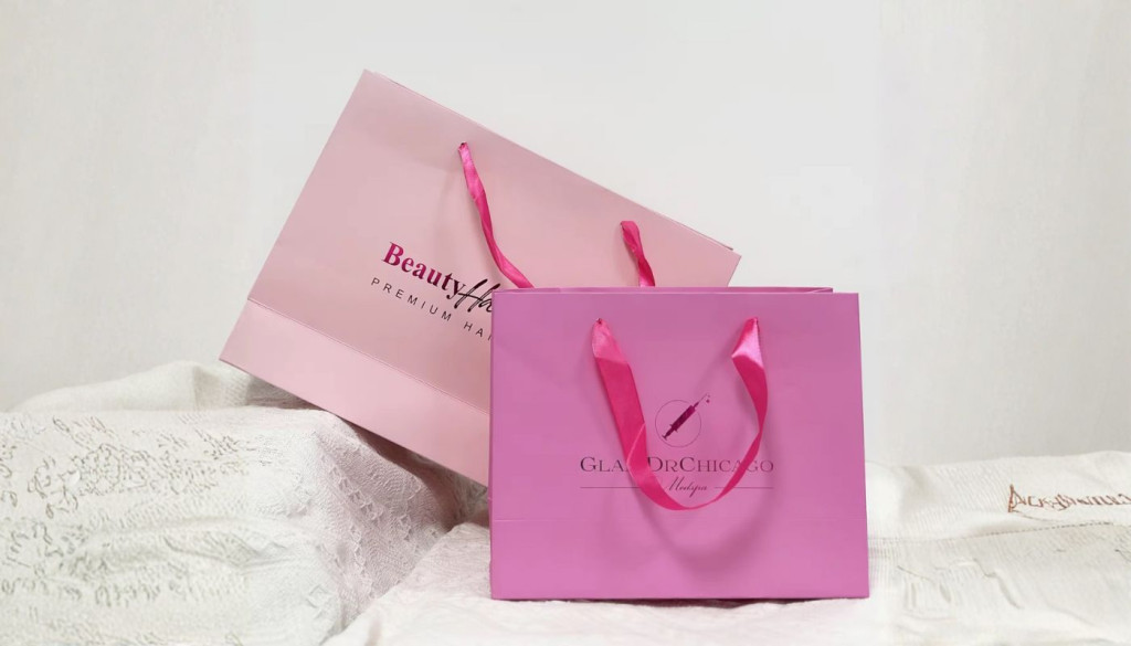 Thiết kế in ép nhũ cho túi giấy phong cách đáng yêu