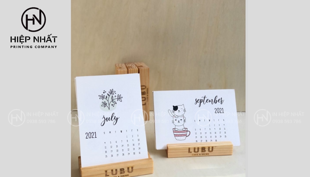 Chất liệu gỗ giúp lịch để bàn thêm tinh tế và chắc chắn