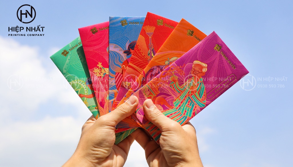 Doanh nghiệp in ấn logo lên bao lì xì để tăng giá trị và quảng bá dịp Tết
