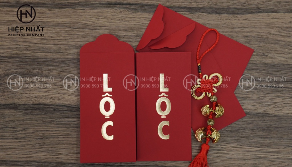 Bao lì xì in chữ Lộc đỏ nổi bật