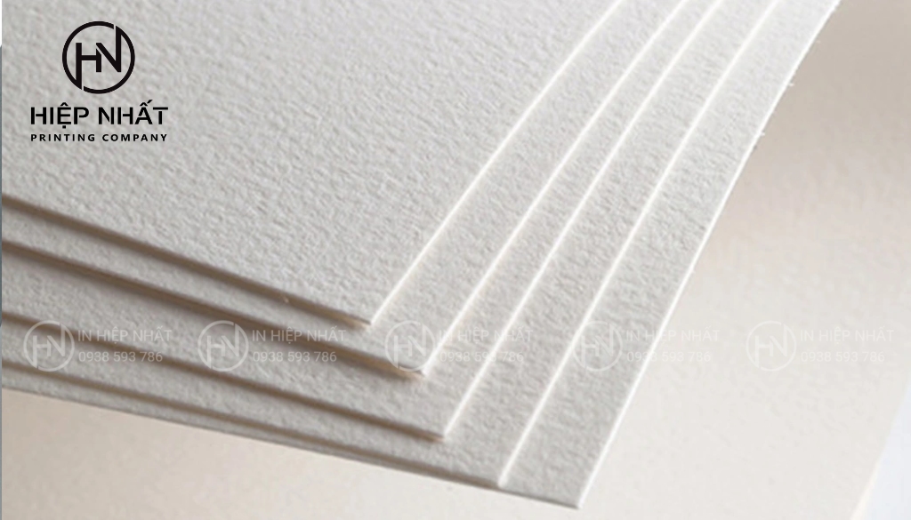 Giấy Ford nhám nhẹ, bám mực tốt cho in văn phòng