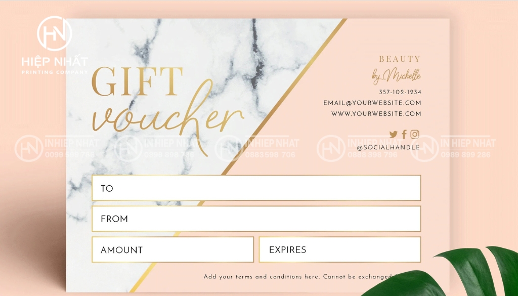 Nền marble chi tiết vàng – phong cách luxe, đẳng cấp resort